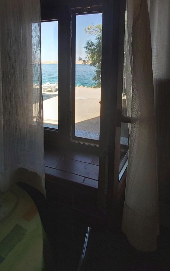 Apartmani Ana Karlobag Exterior foto