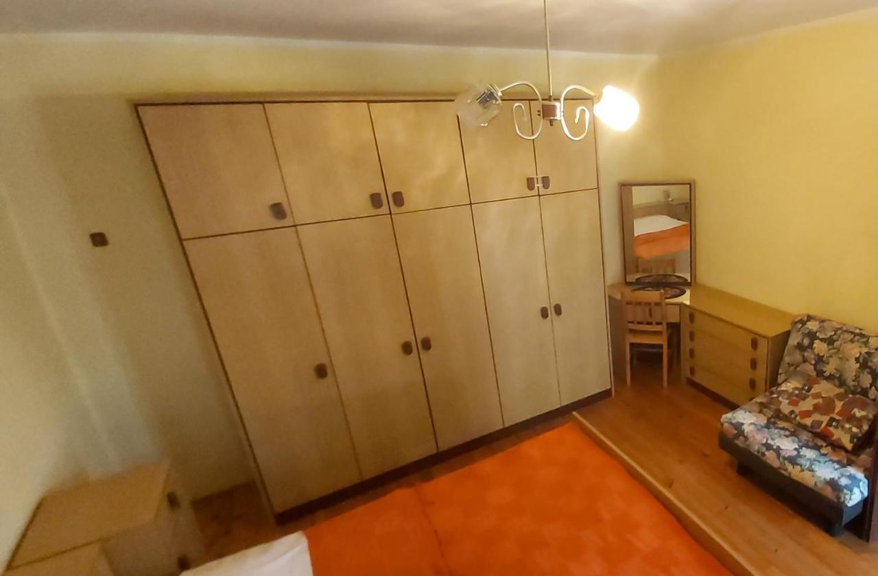 Apartmani Ana Karlobag Exterior foto